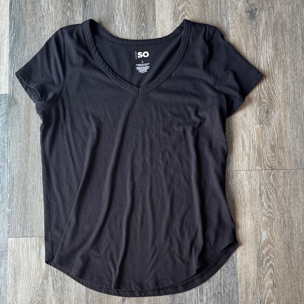 SO Black V-Neck Short Sleeve Tee